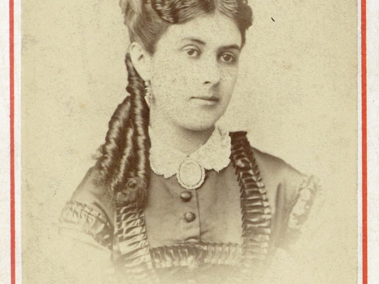 Retrato de mujer en formato carta de visita