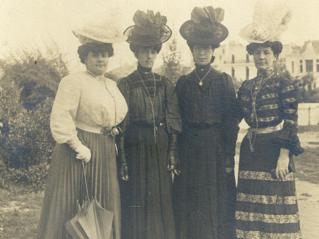 Cuatro mujeres
