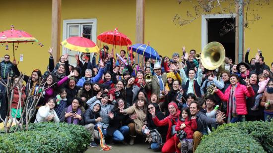 Celebración en el patio de la Recoleta Dominica