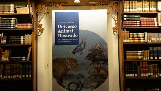 Vista de la exposición Universo Animal Ilustrado en la BPRD