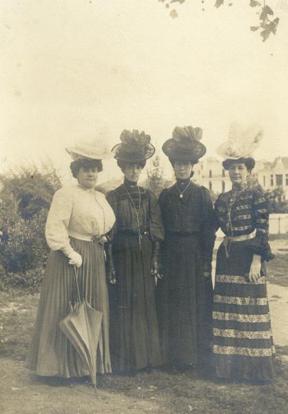Cuatro mujeres Cuatro mujeres